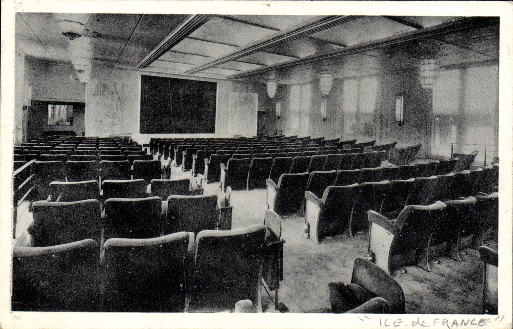 Sala de espectáculos — ILE-DE-FRANCE — Transbordador « ILE-DE-FRANCE »