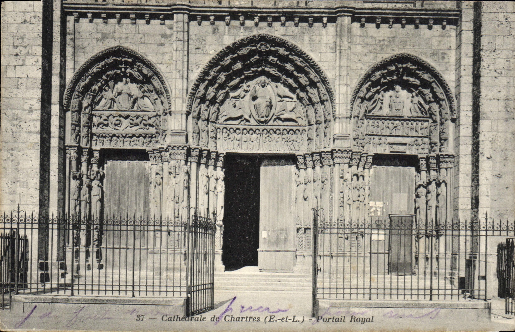 CPA Cathedrale de Chartres Portail Royal