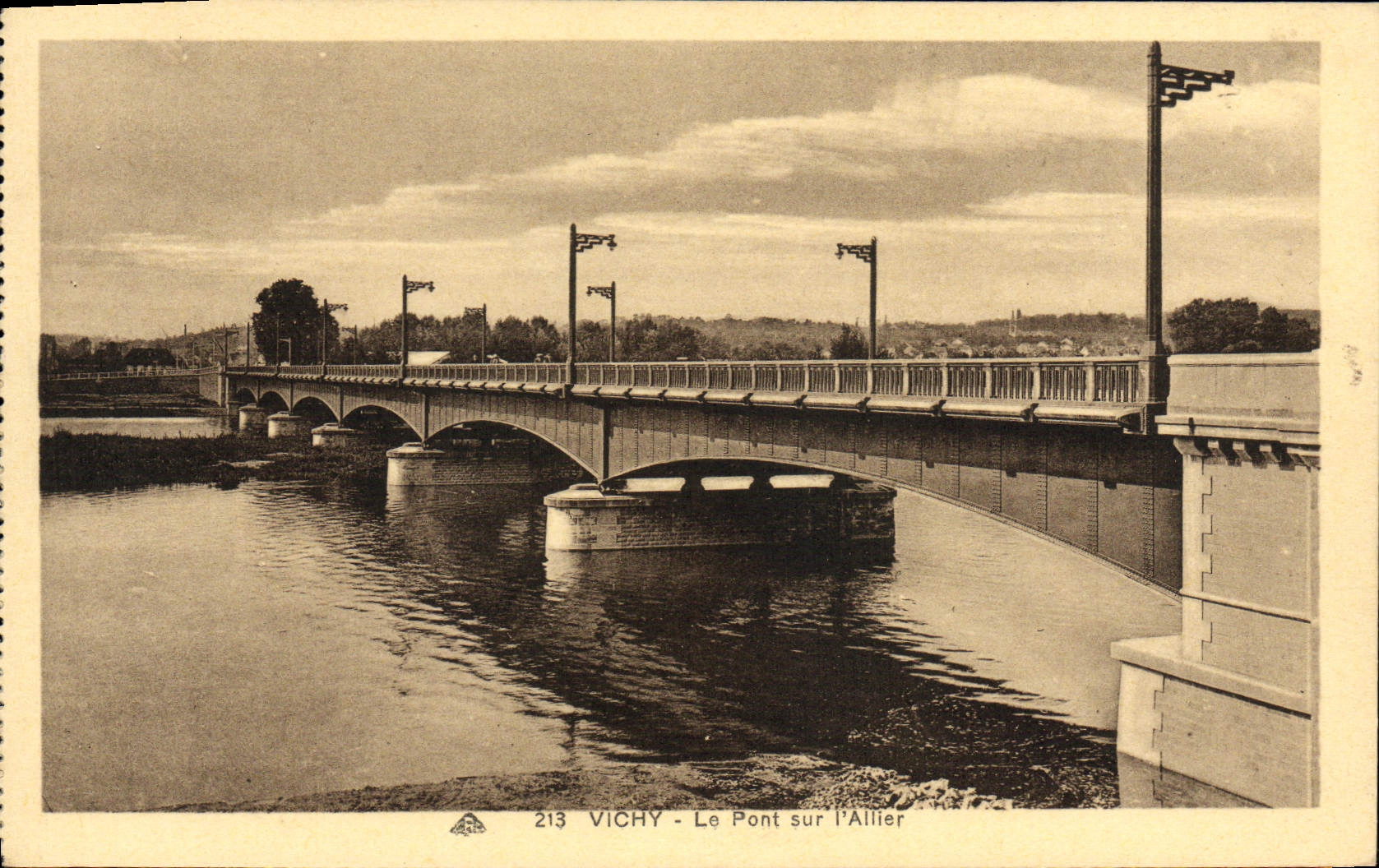 CPA Vichy Le Pont sur L'Allier
