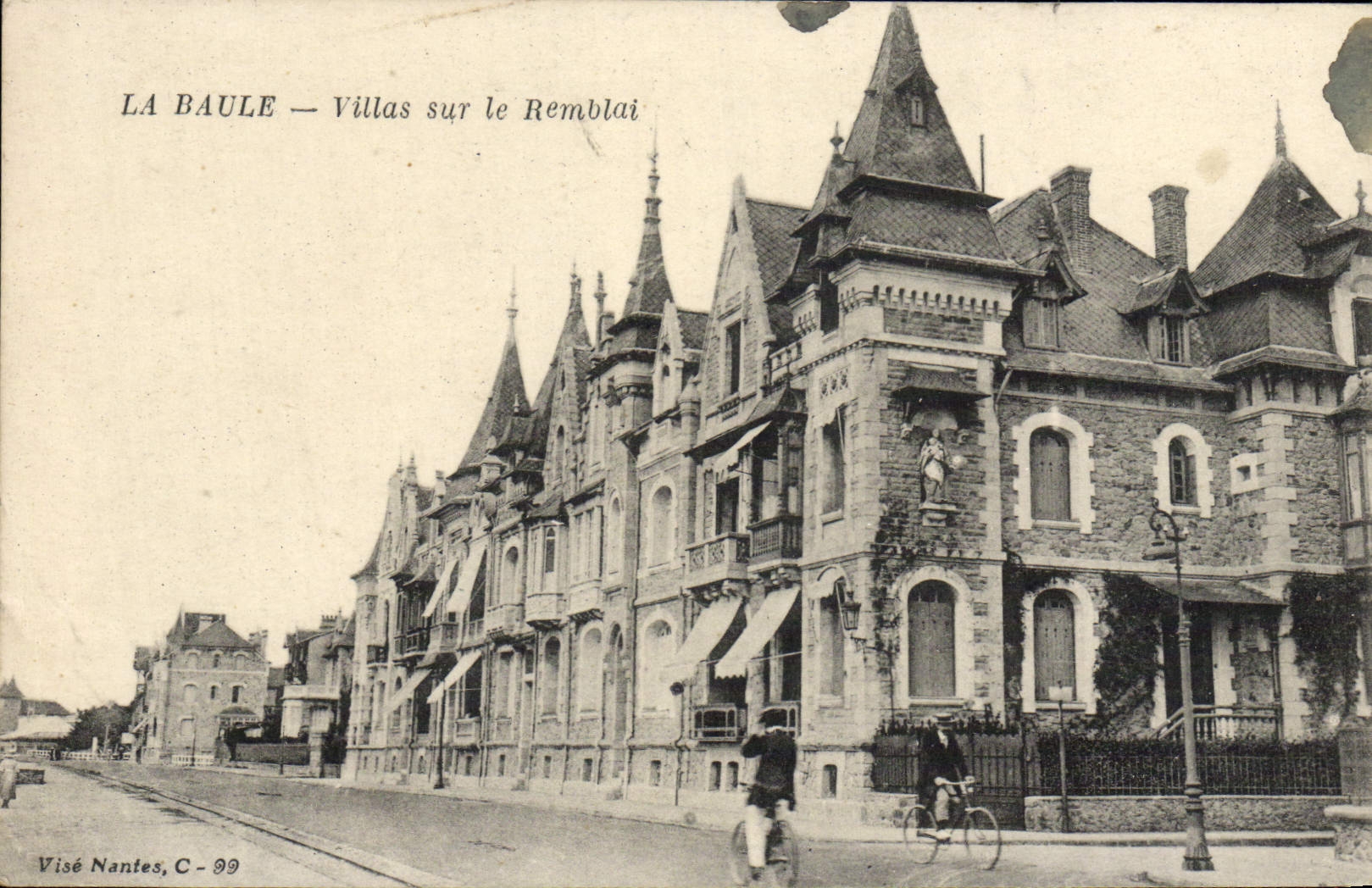 CPA La Baule Villas Sur le Remblai