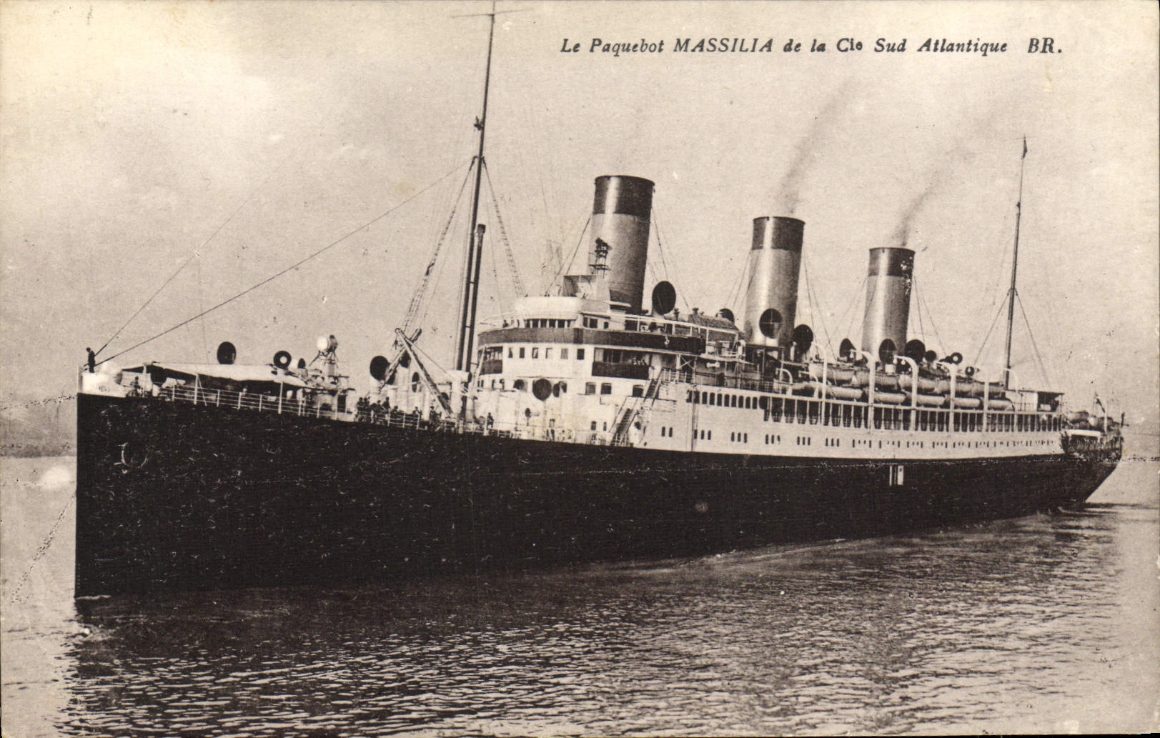 CPA Le Paquebot Massilia de la Cle Sud Atlantique