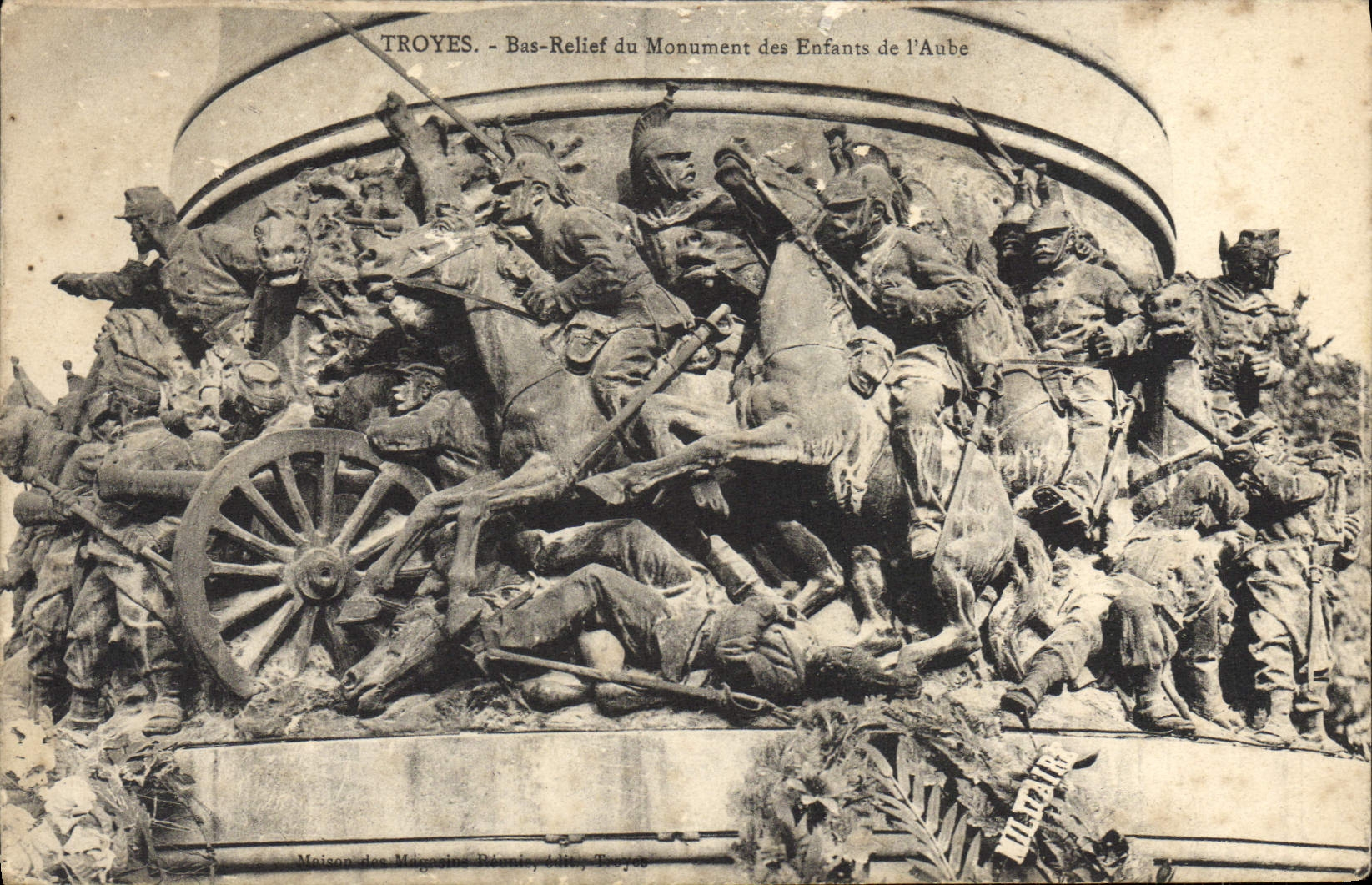 Troyes - Bas-Relief du Monument des Enfants de l'Aube — Maison des Magasins Piénié, TROYES