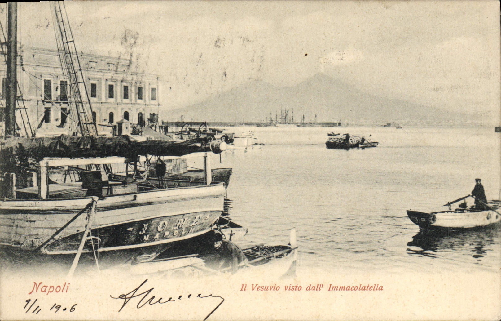CPA Napoli Il Vesuvio Visto dall Immacolatella Bateaux