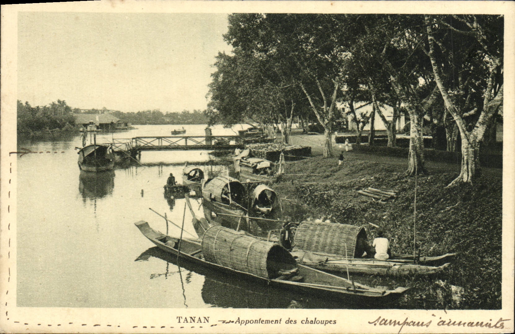 CPA Tanan Appontement des Chaloupes