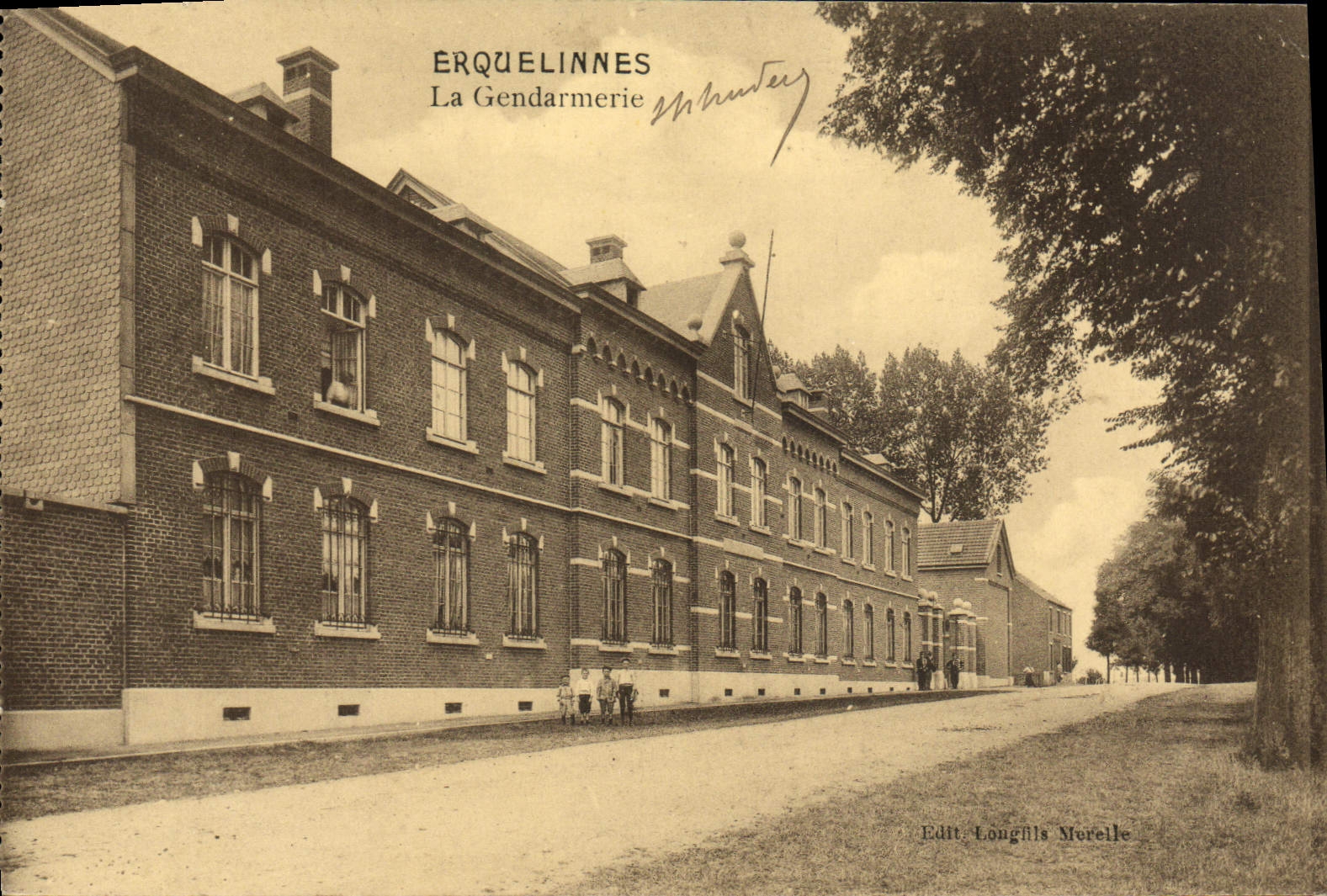 CPA Erquelinnes La Gendarmerie