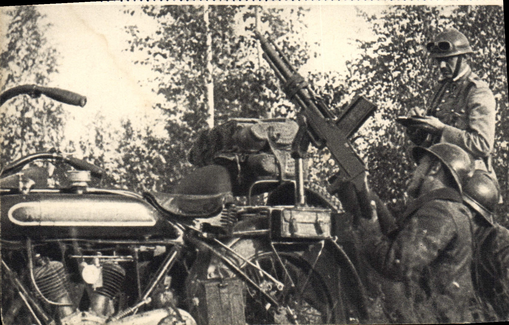 CPA Fusil Mitrailleur Contre Avion Militaria Moto Motorcycle