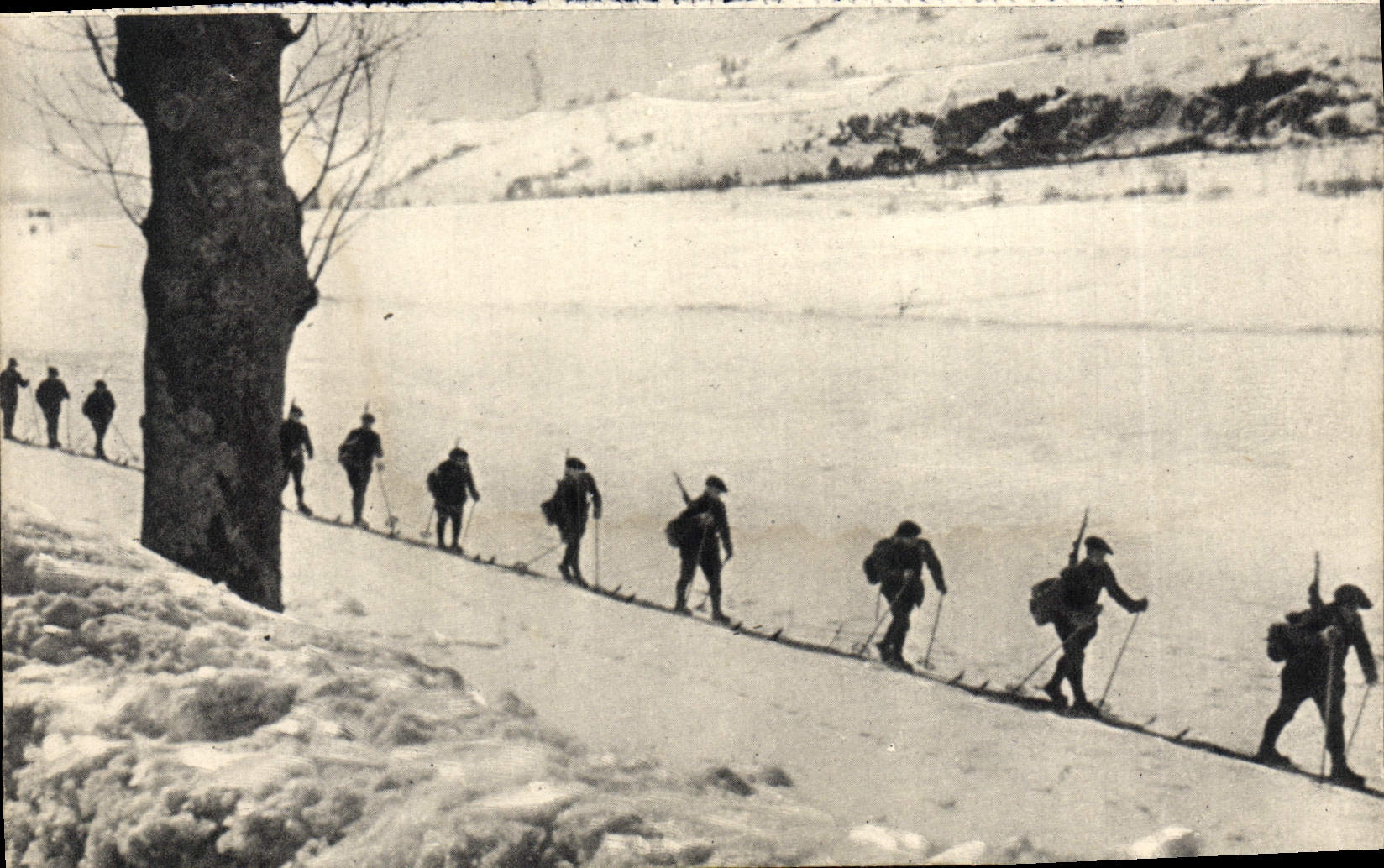 CPM Entrainement Des Eclaireurs Skieurs Chasseurs alpins Militaria 