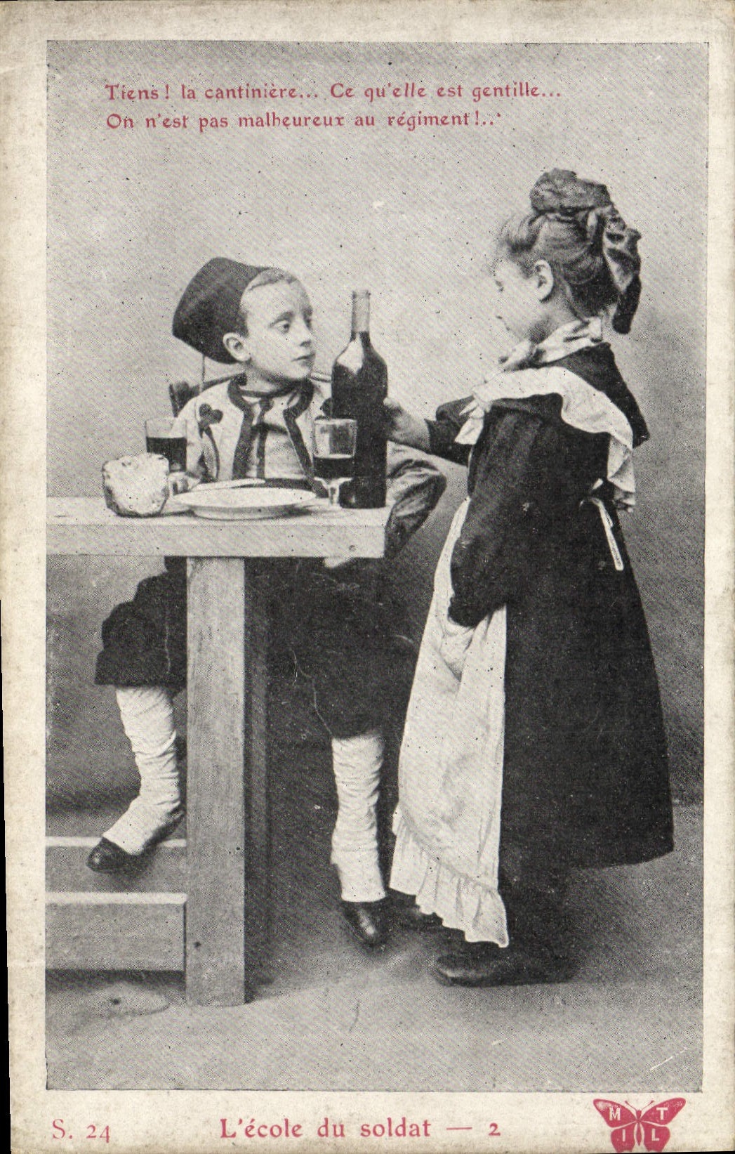 CPA Tiens La Cantiniere Ce Qu'Elle Est Gentille Enfants Militaria 