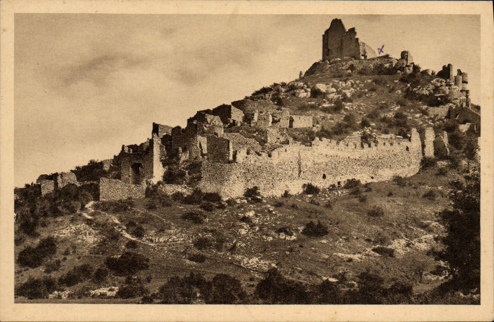 Les Ruines du Château de Crussol — Valence-sur-Rhône — Imprimé en France