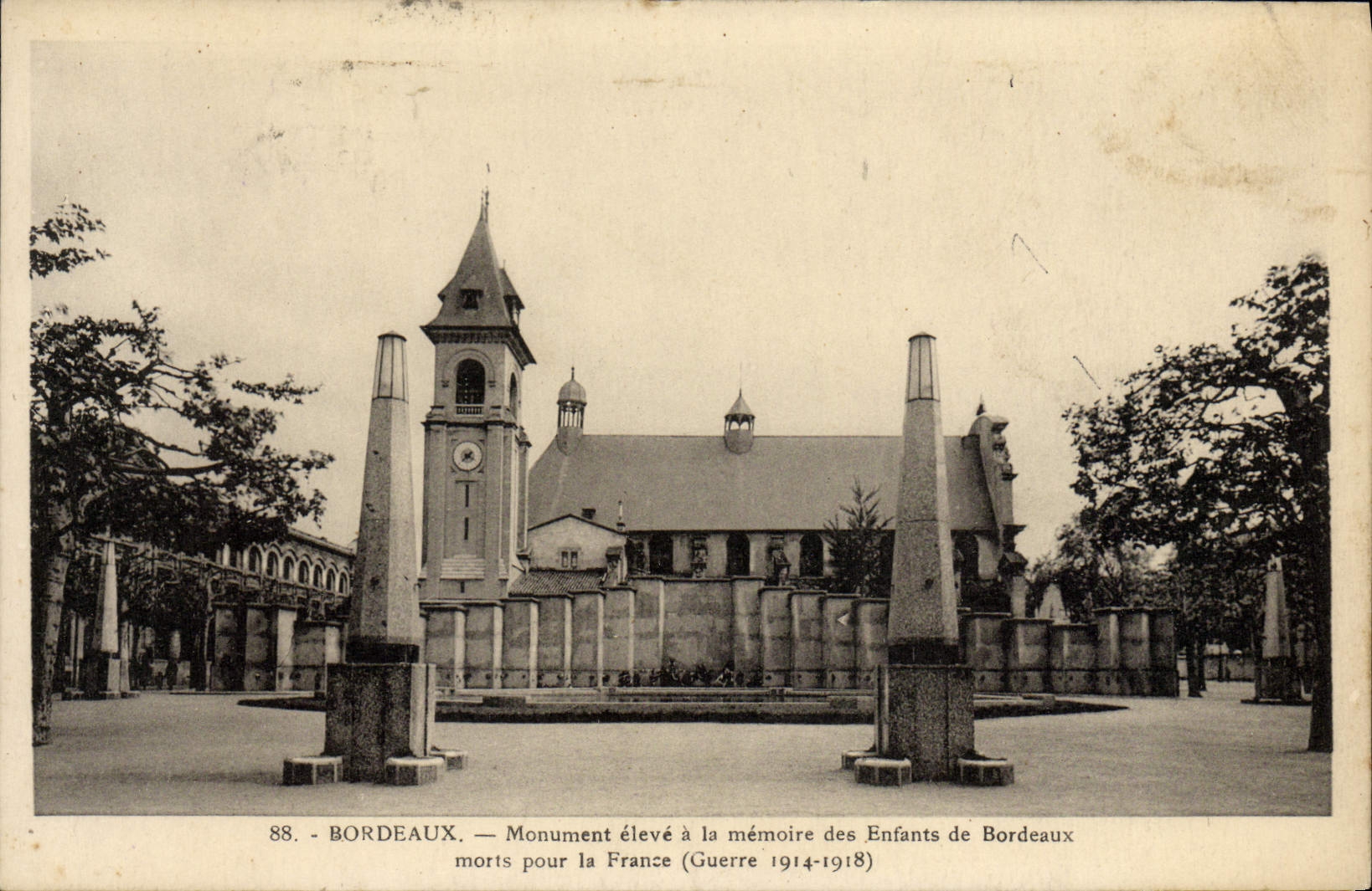 Bordeaux — Monument élevé à la mémoire des Enfants de Bordeaux morts pour la France (Guerre 1914-1918) — Éditeur La Cigogne, n°88
