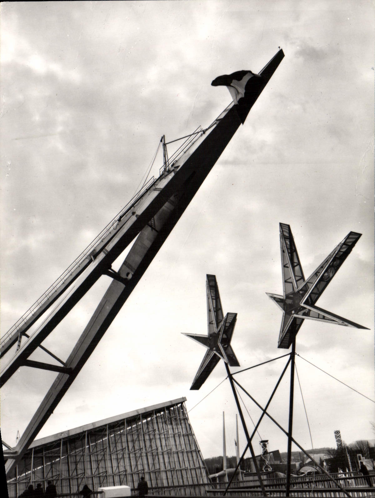 CPM Exposition Universelle Bruxelles 1958 La fleche du pavillon de la France 