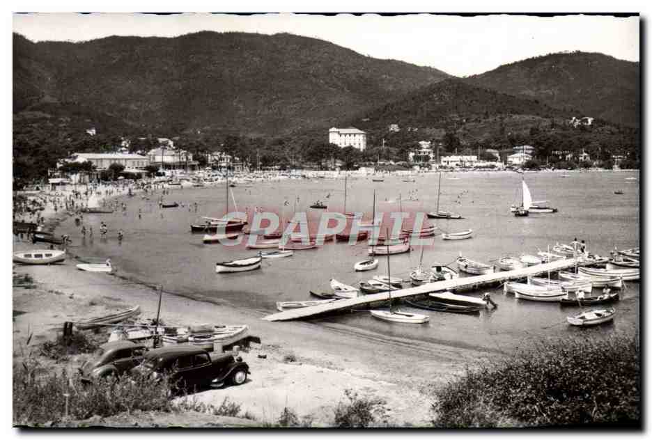 Le Port de Cavalaire-sur-Mer — La Corniche des Maures — Photographie Véritable