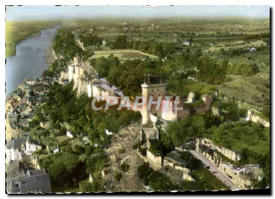 CPM Chinon Le chateau et la Vienne 
