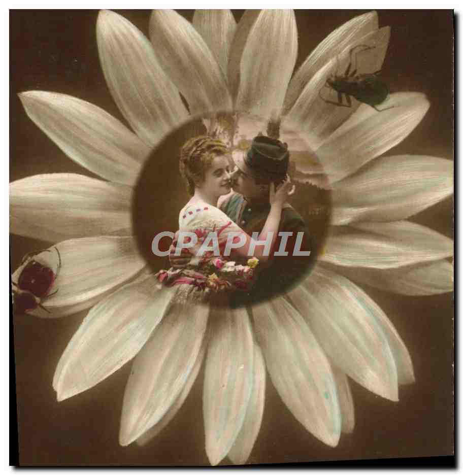 CPA Fantaisie Femme Fleur Soldat Militaria Araignee