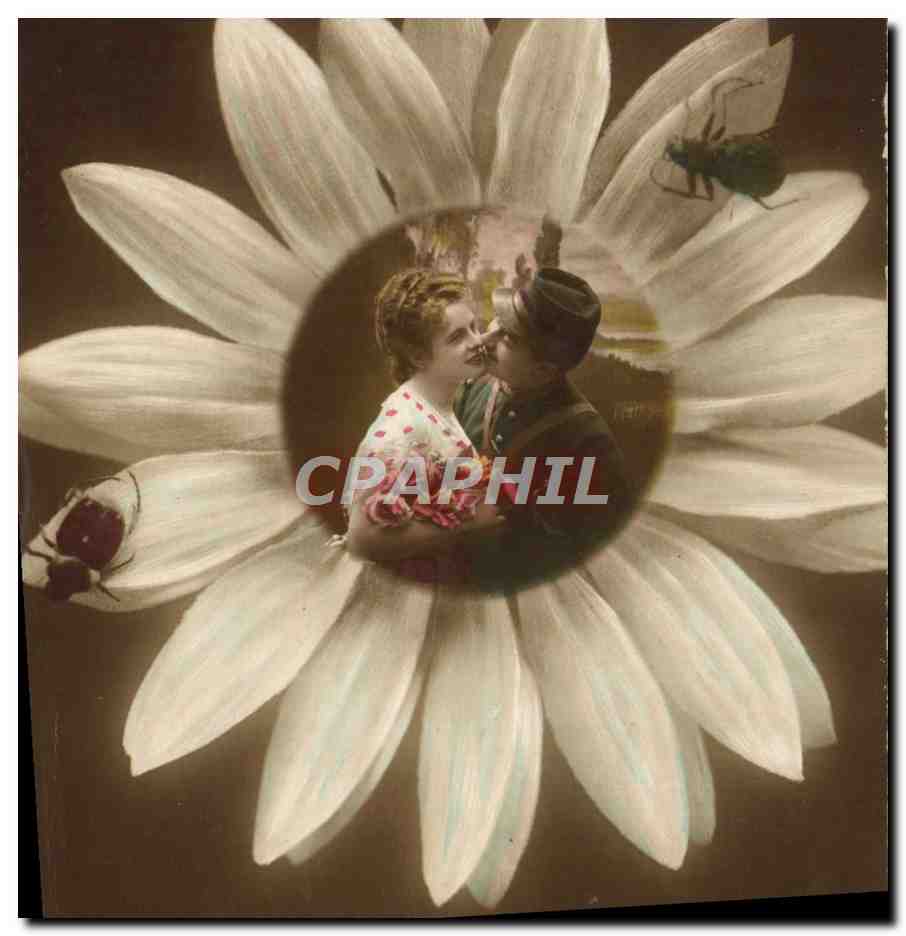 CPA Fantaisie Femme Soldat Militaria Araignee