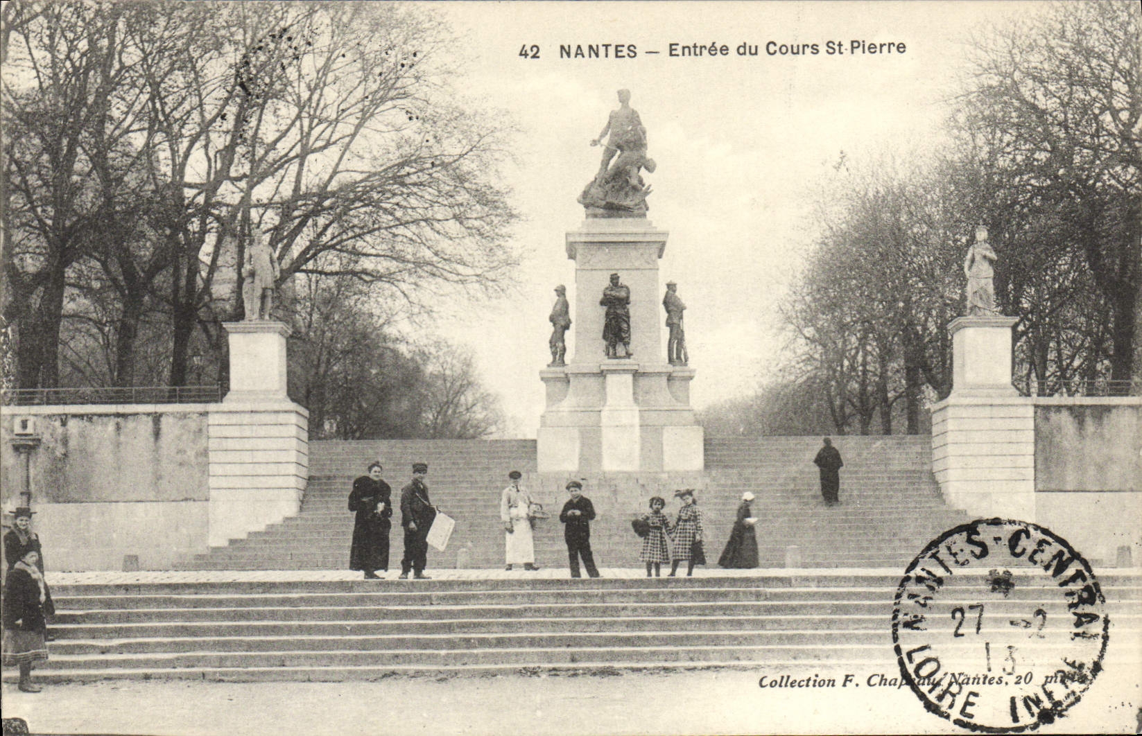 CPA Nantes Entree du Cours St Pierre