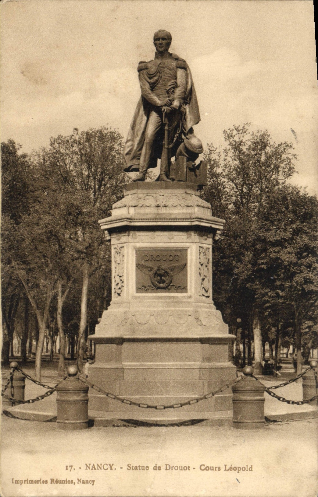 CPA Nancy Statue de Drouot Cours Leopold