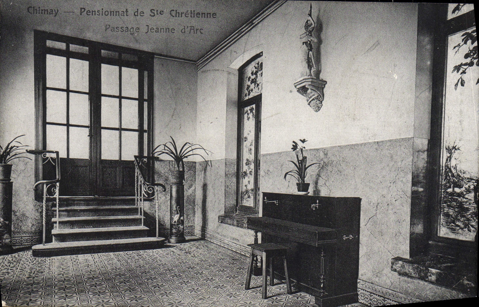 CPA Chimay Pensionnat de Ste Chretienne Passage Jeanne d'Arc Piano
