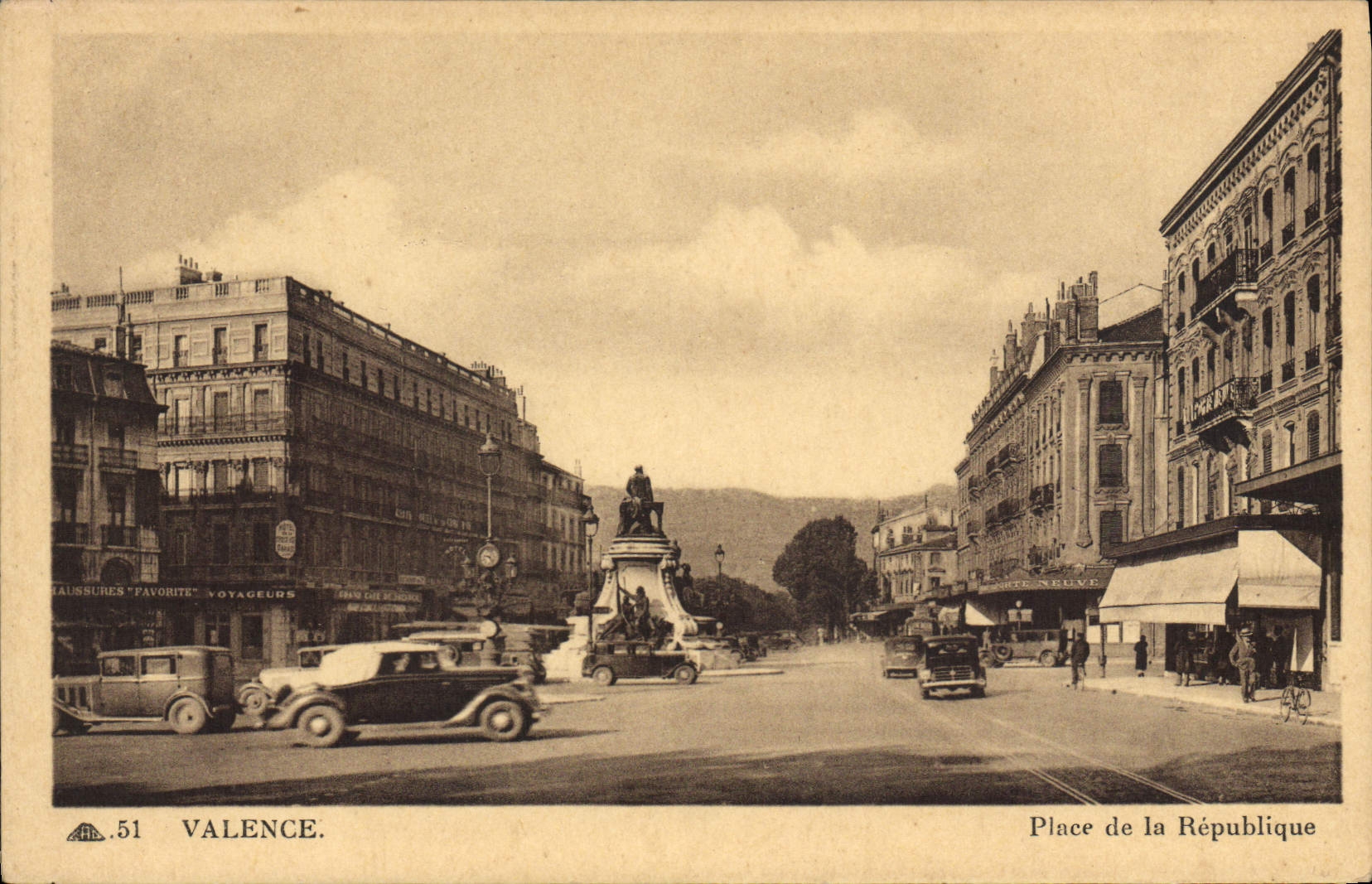 Place de la République — Valence — éditeur 'Photomecanique - Strasbourg'