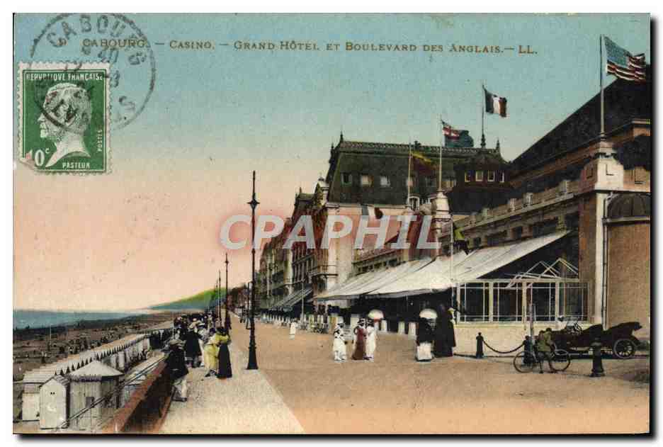 Cabourg — Casino, Grand Hôtel et Boulevard des Anglais — LL