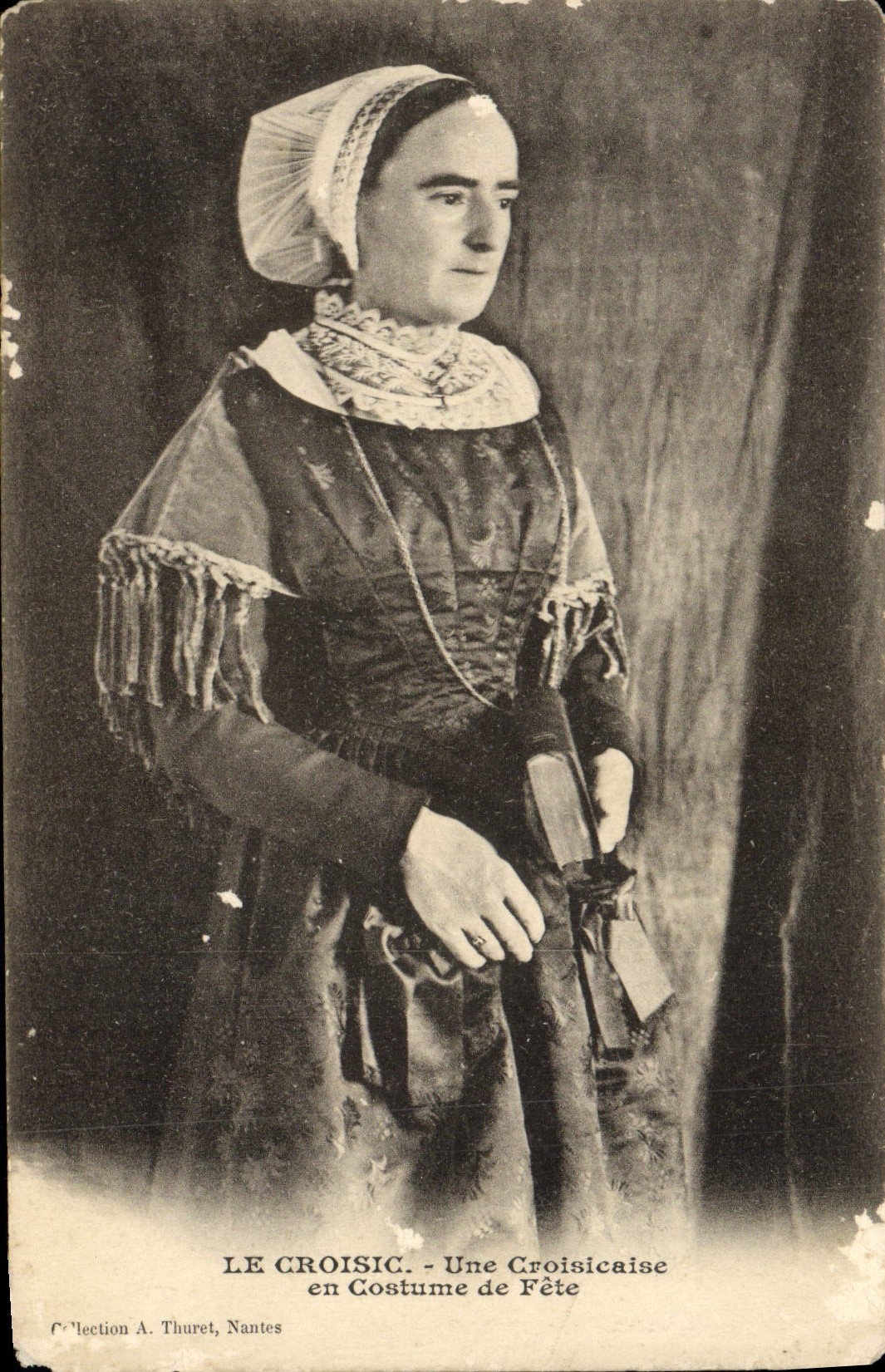 CPA Le Croisic Une Croisicaise En Costume De Fete Folklore Femme