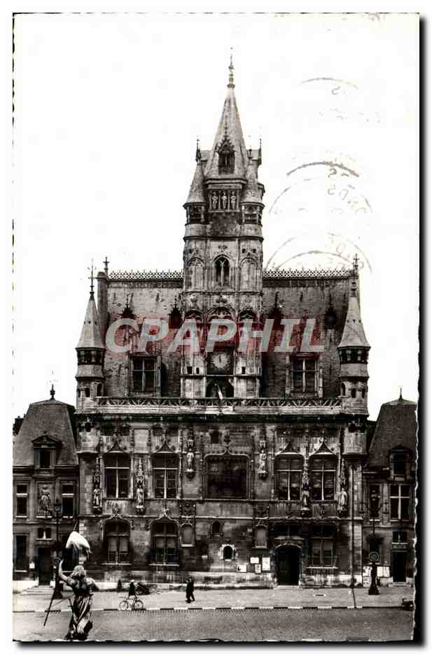 CPM Compiegne L'Hotel De Ville