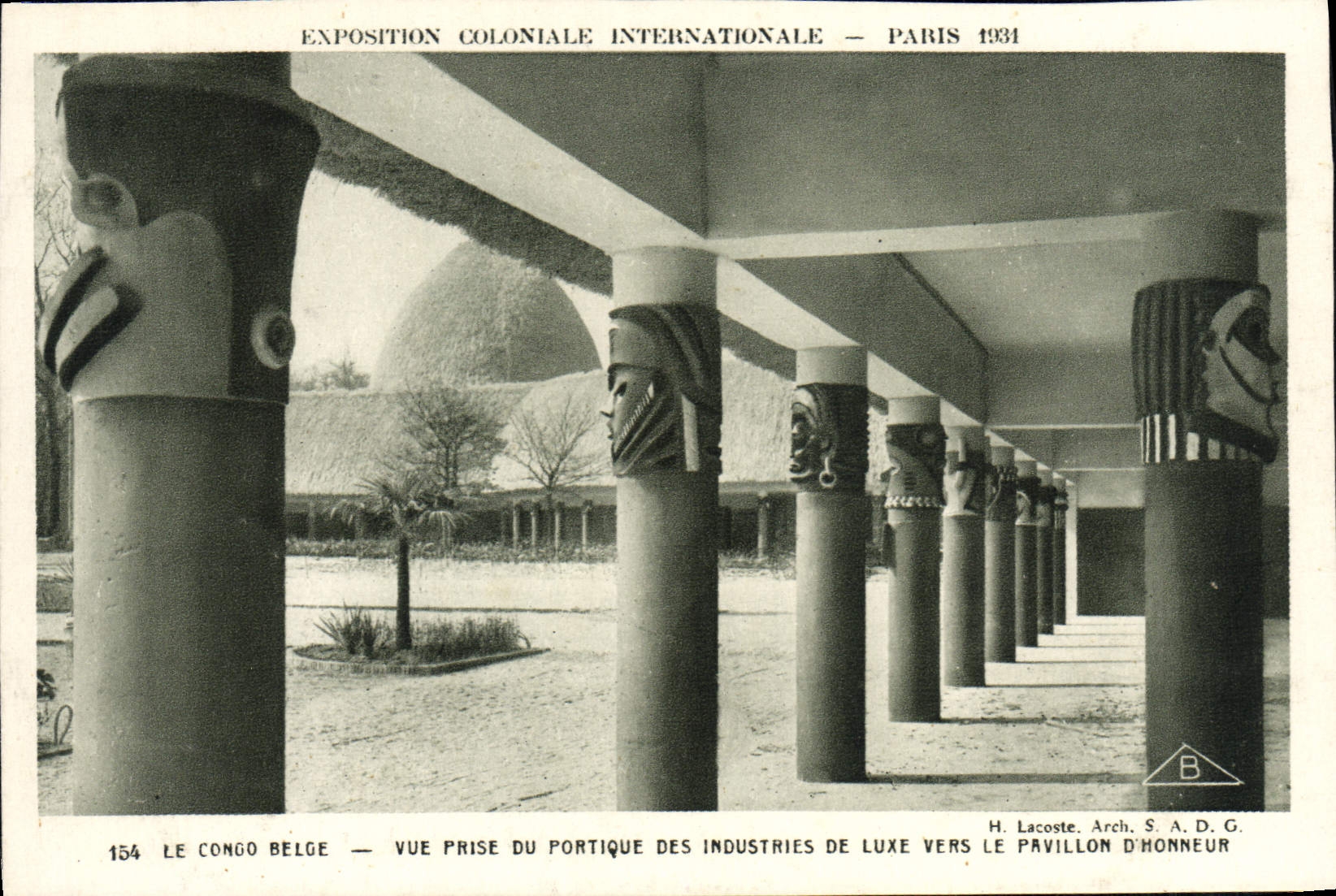 CPA Exposition Coloniale Internationale Paris 1931 Le Congo Belge Vue prise du portique des industries de luxe 