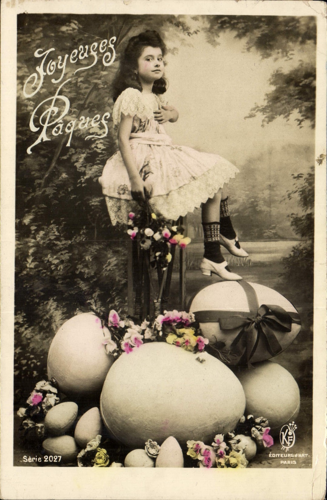 CPA Fantaisie Enfant Oeufs Paques