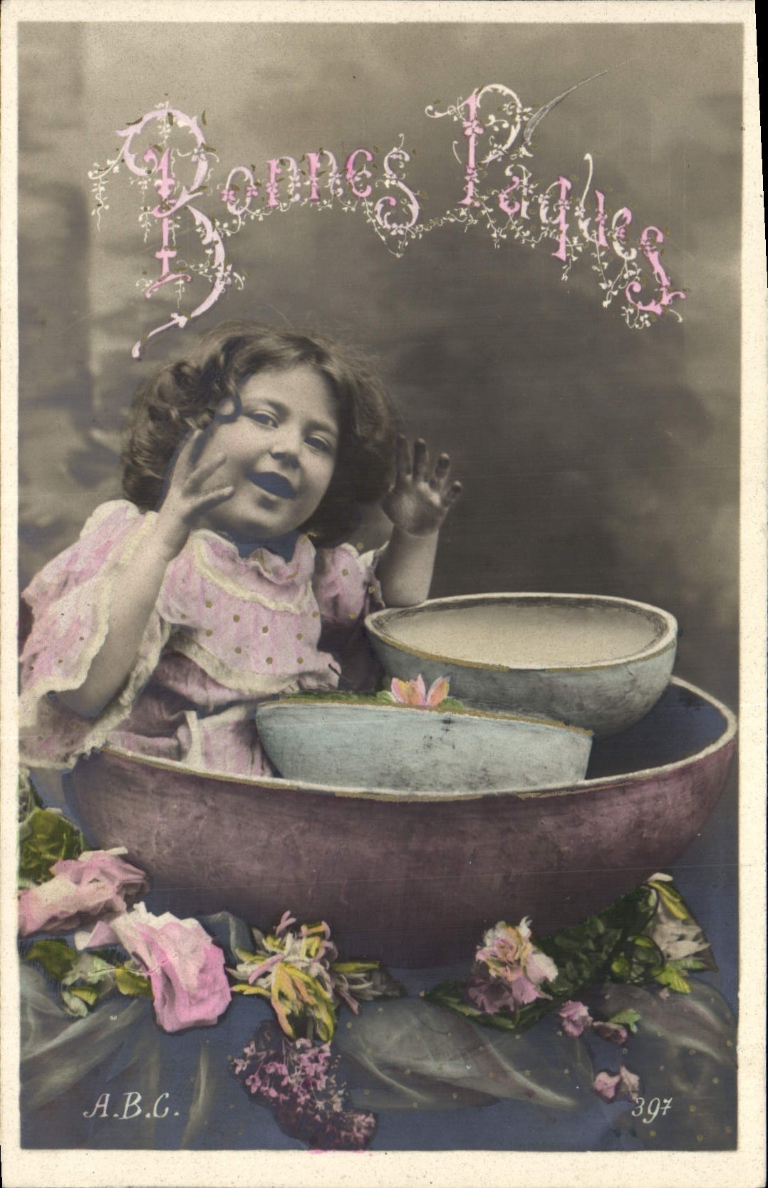 CPA Fantaisie Enfant Oeuf Paques 