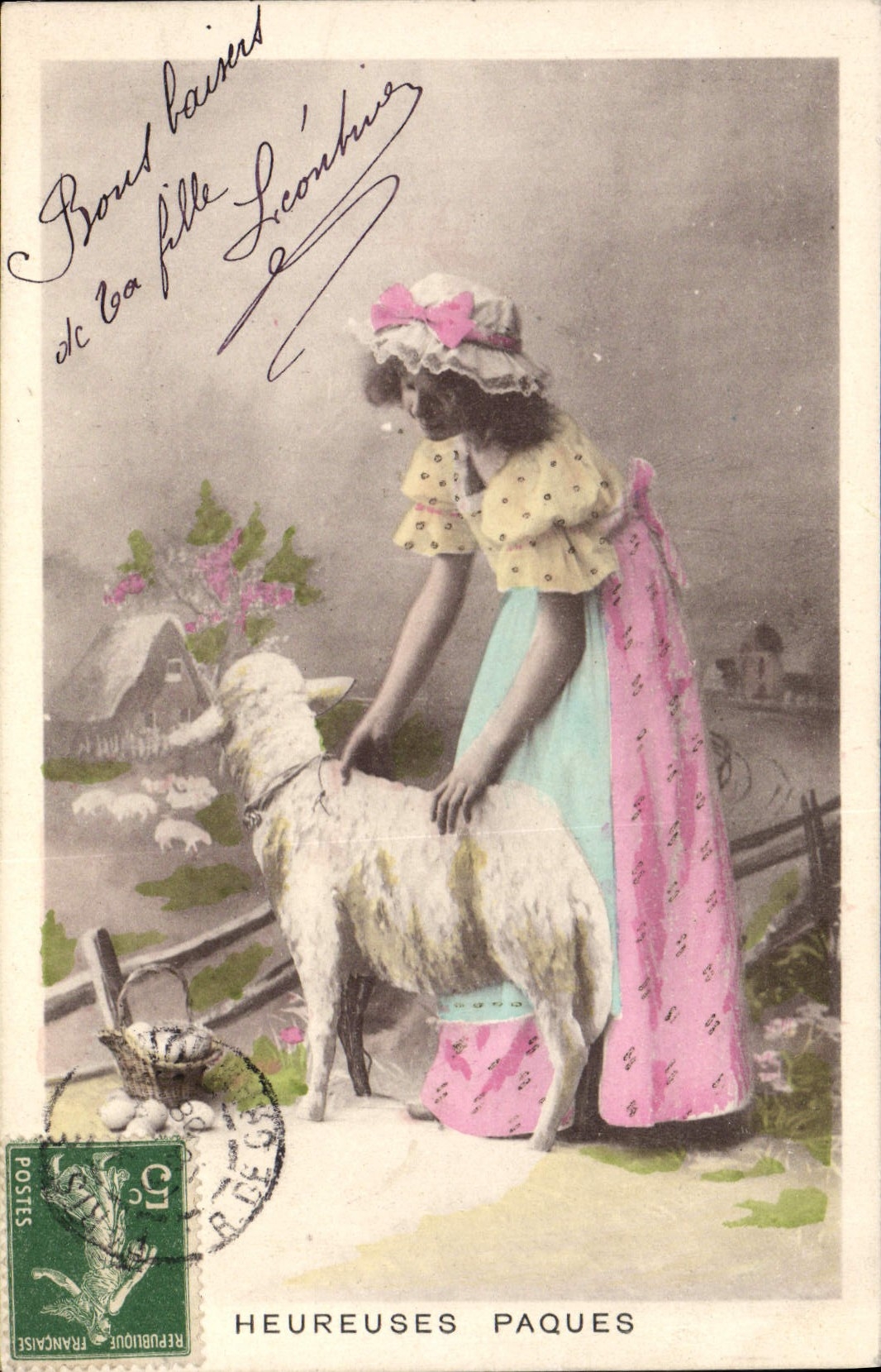 Fille caressant un mouton — Heureuses Paques — éditeur AZUR, série 251