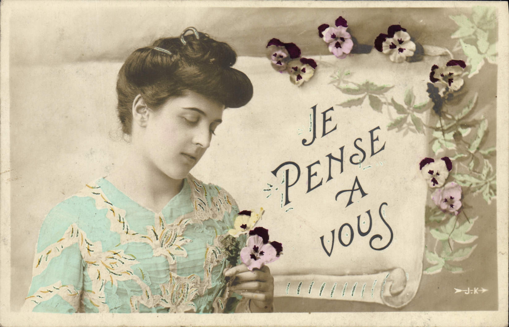Je pense à vous — jeune femme tenant des fleurs — J-K