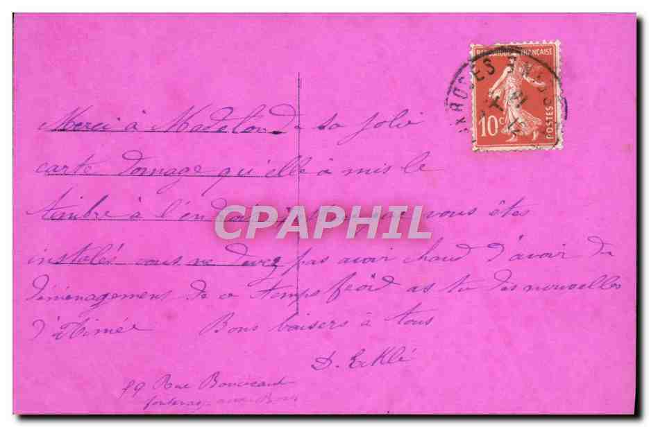 Femme en robe élégante tenant un panier de fleurs — Véloût 1081 — Véloût — Reverso
