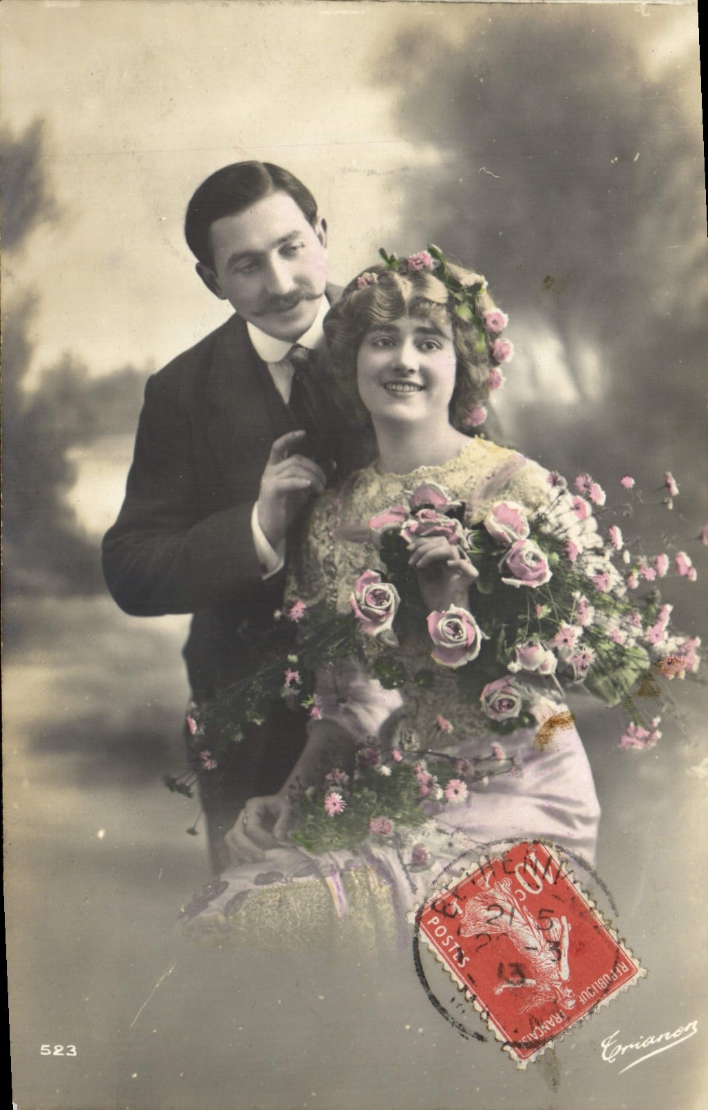 Couple en extérieur — photo de studio — Éditeur Émianes, n° 523