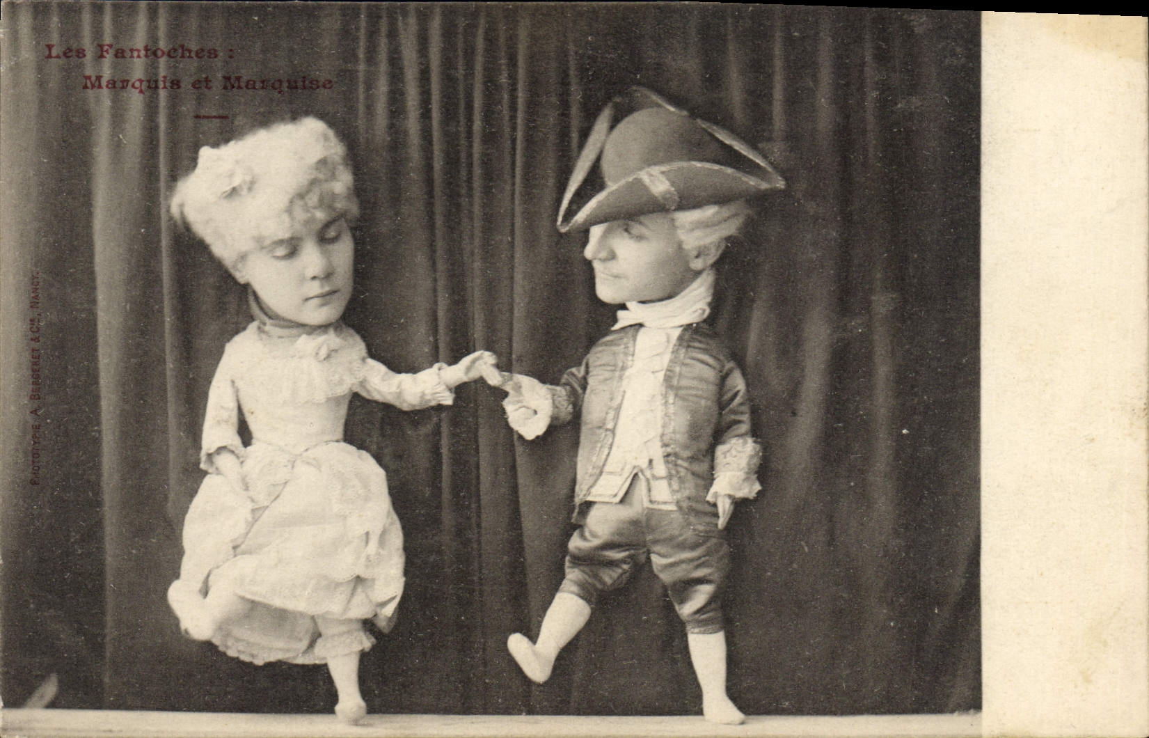 De Puppen: Marchese en Marchese — Foto van A. Basset & Cie, Parijs