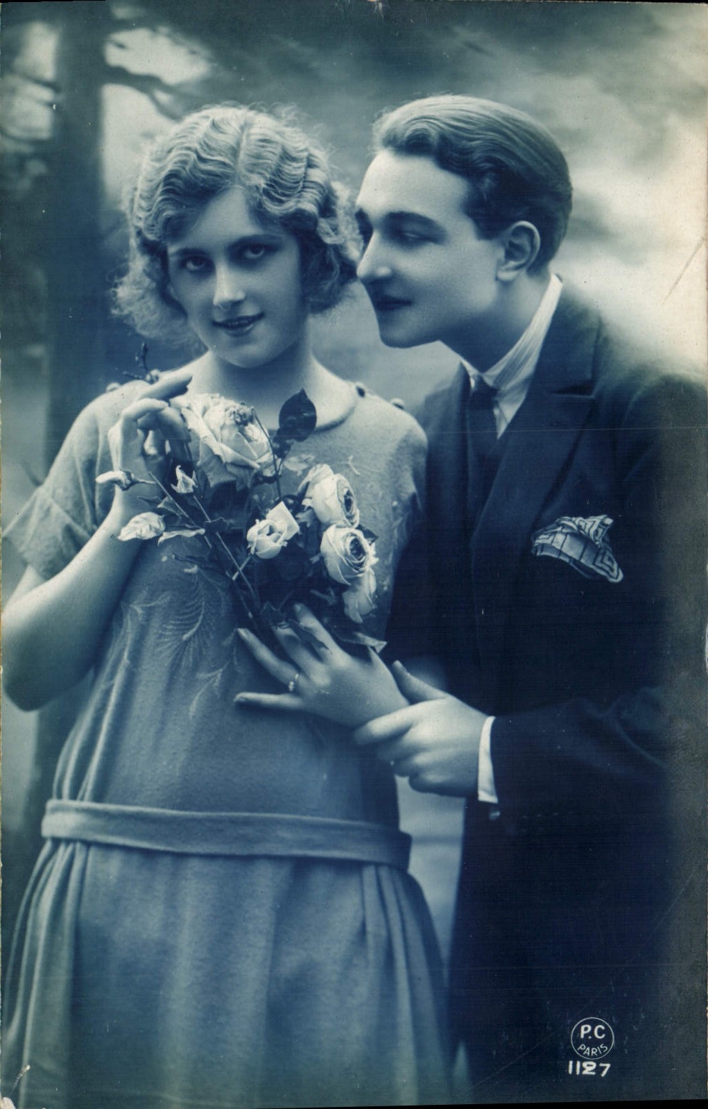 Jeune couple — portrait studio — PC Paris 1127