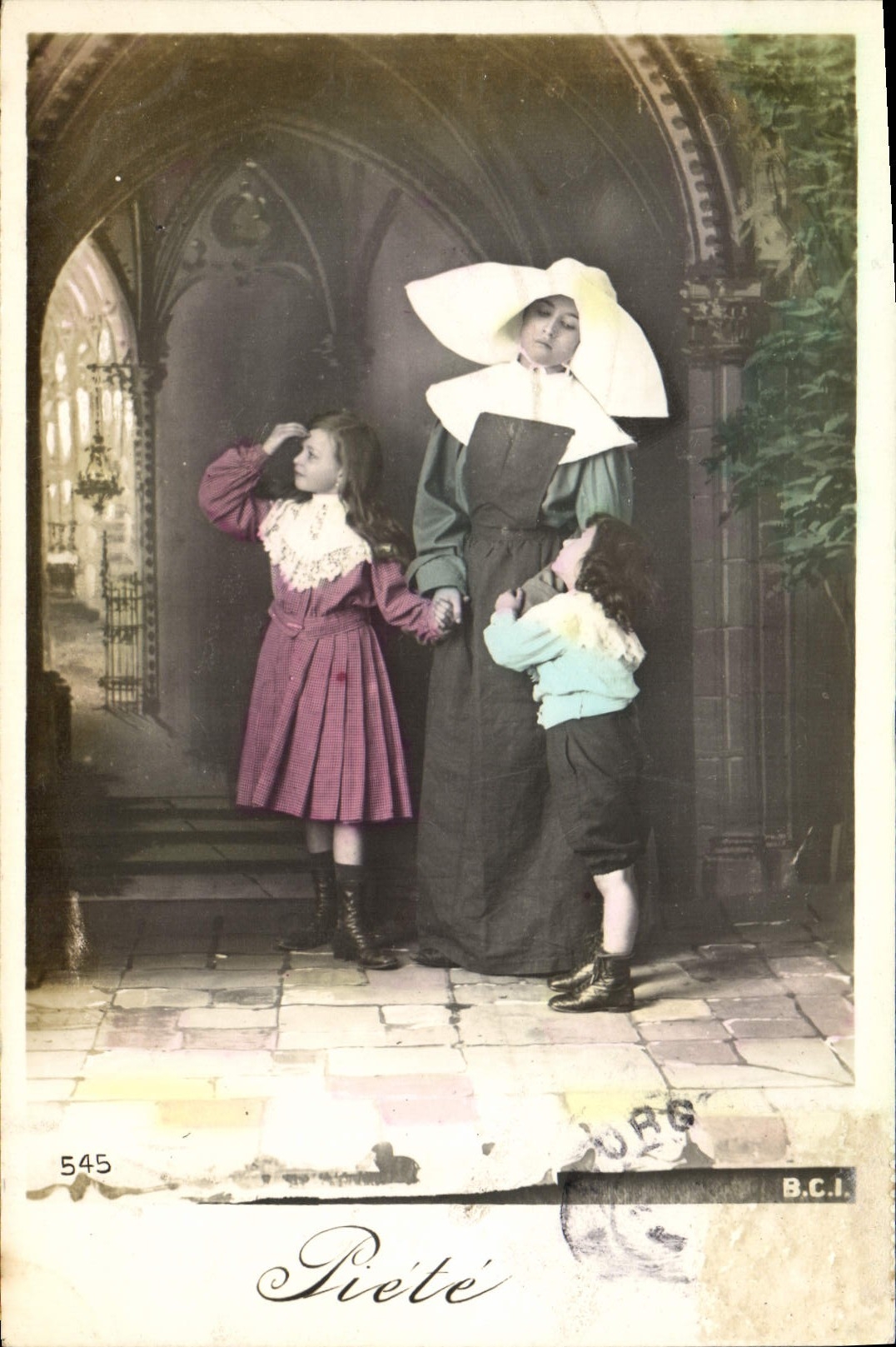 CPA Fantaisie Femme Religieuse