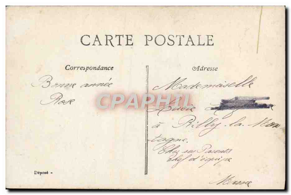 Femme tenant un bouquet de fleurs — Bonne Année — EPR, n°70 — Reverso