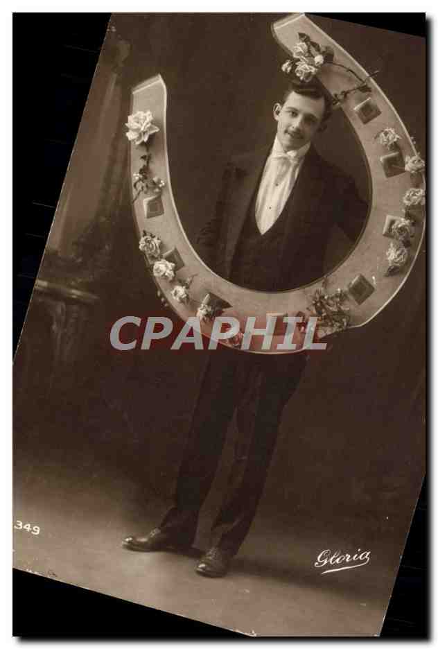 CPA Fantaisie Homme Fer a cheval