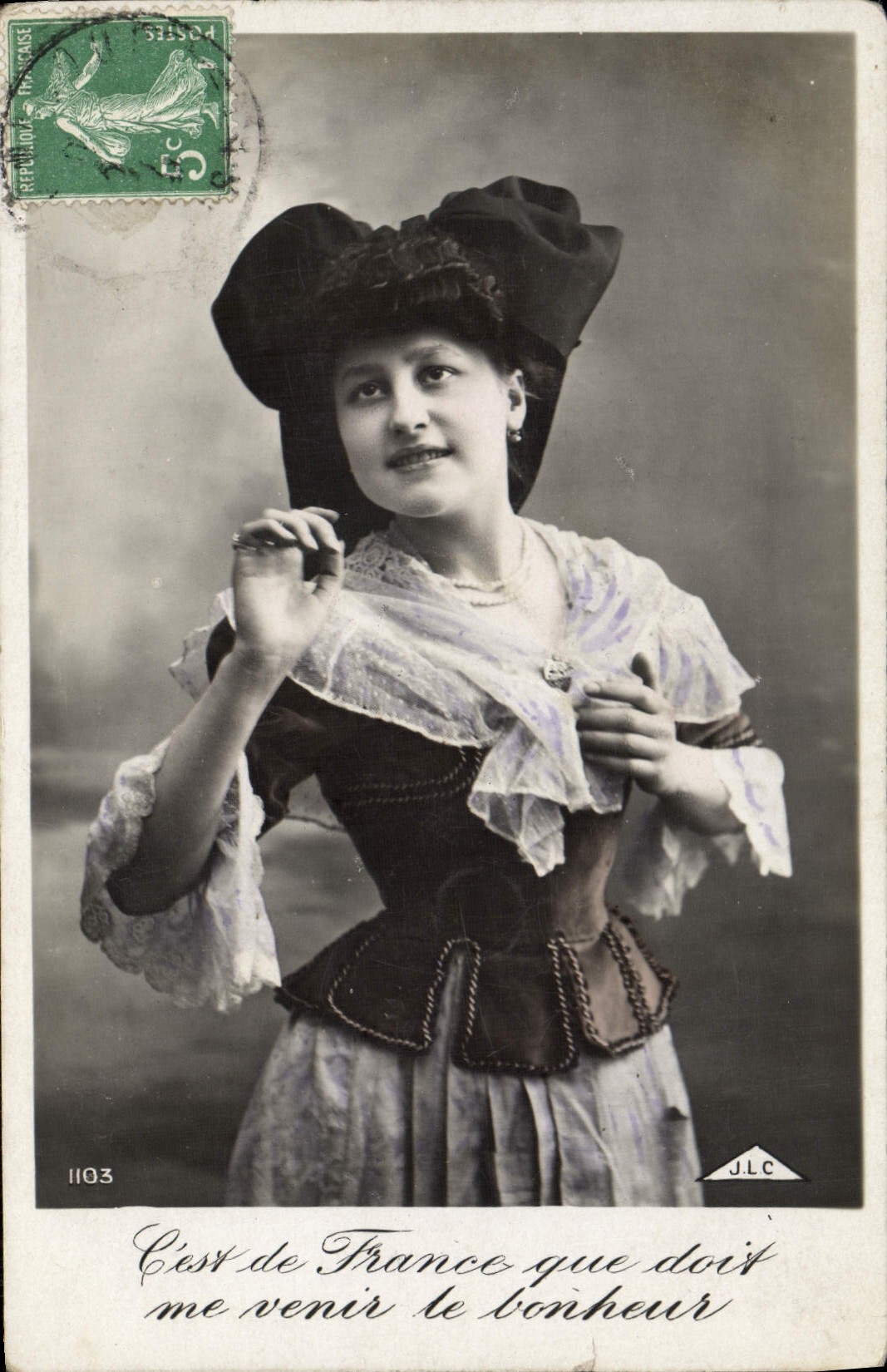 Frau im Bühnenkostüm — J.L.C. — Nr. 1103