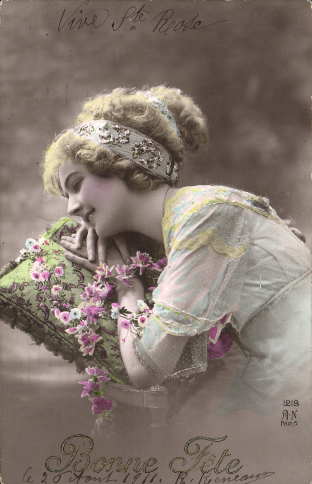 Giovane donna sorridente — Sainte-Beuve — A.N. Paris, n°1218