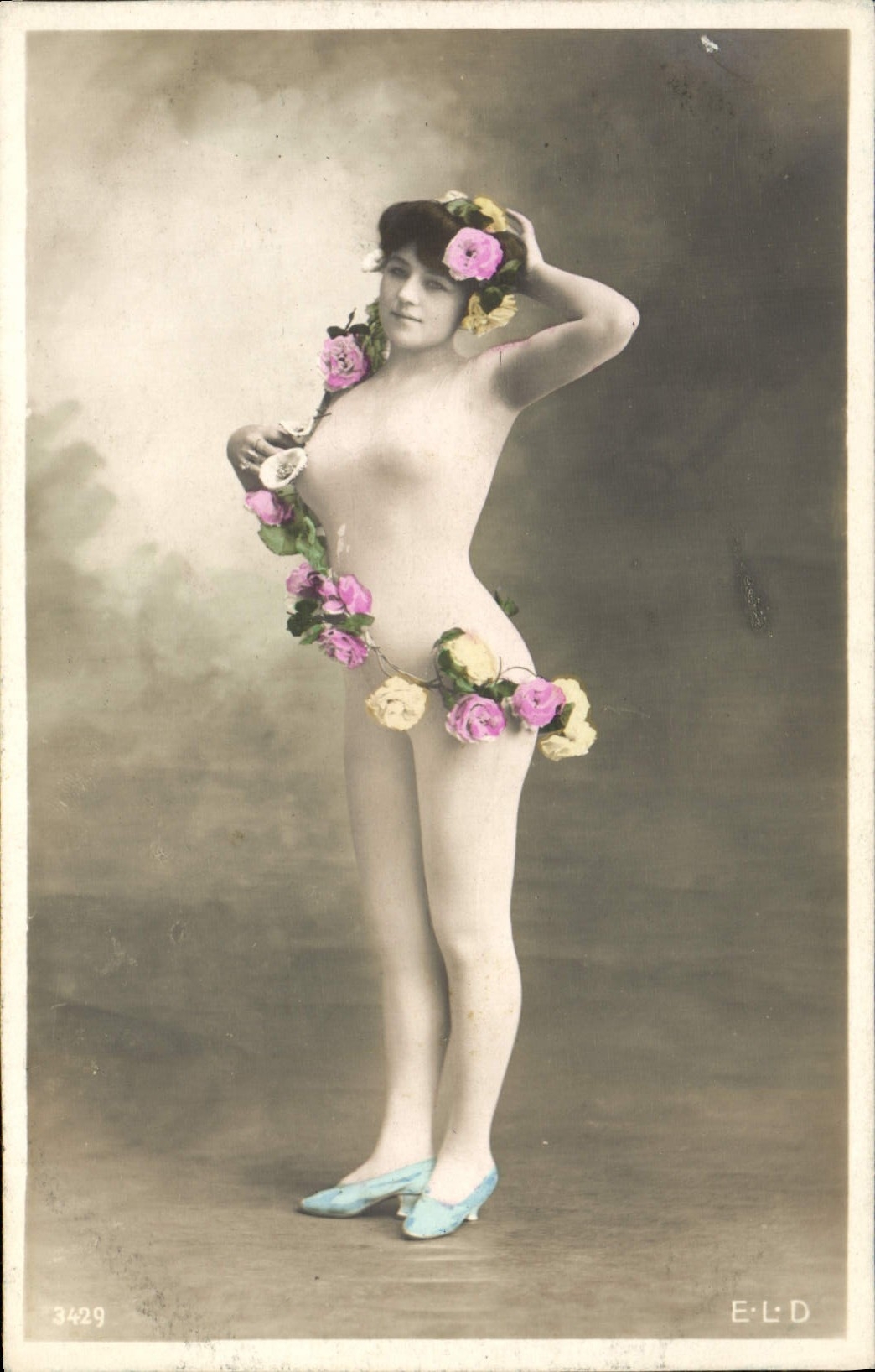 Nudité décorée de fleurs — E.L.D. n°3429