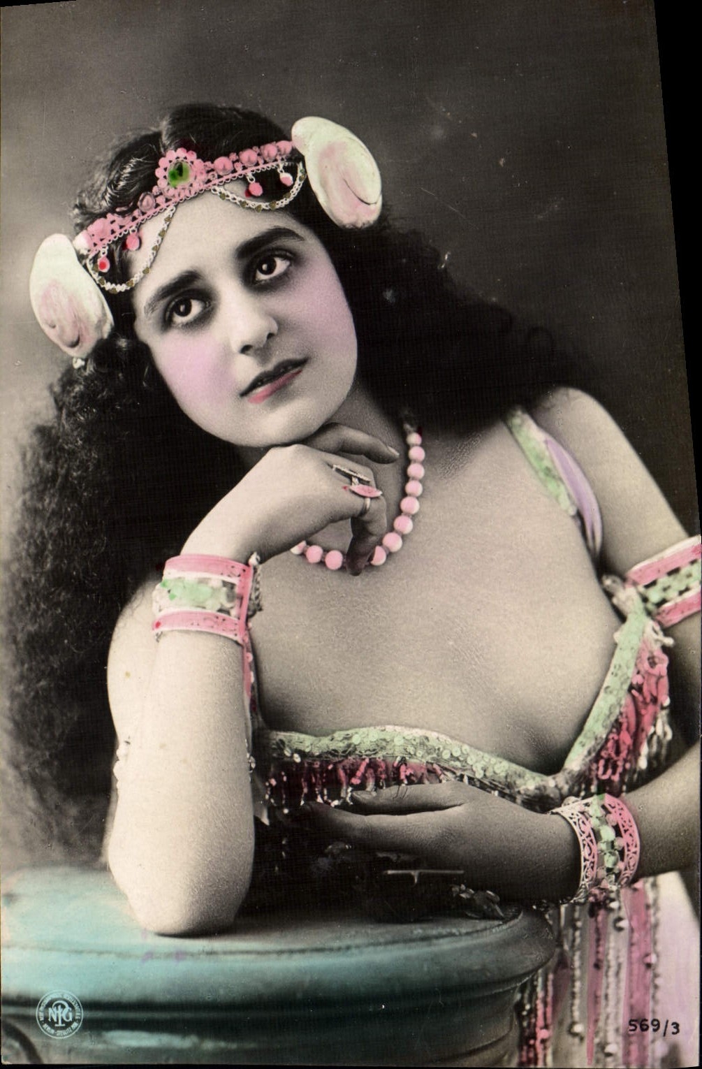 CPA Fantaisie Femme