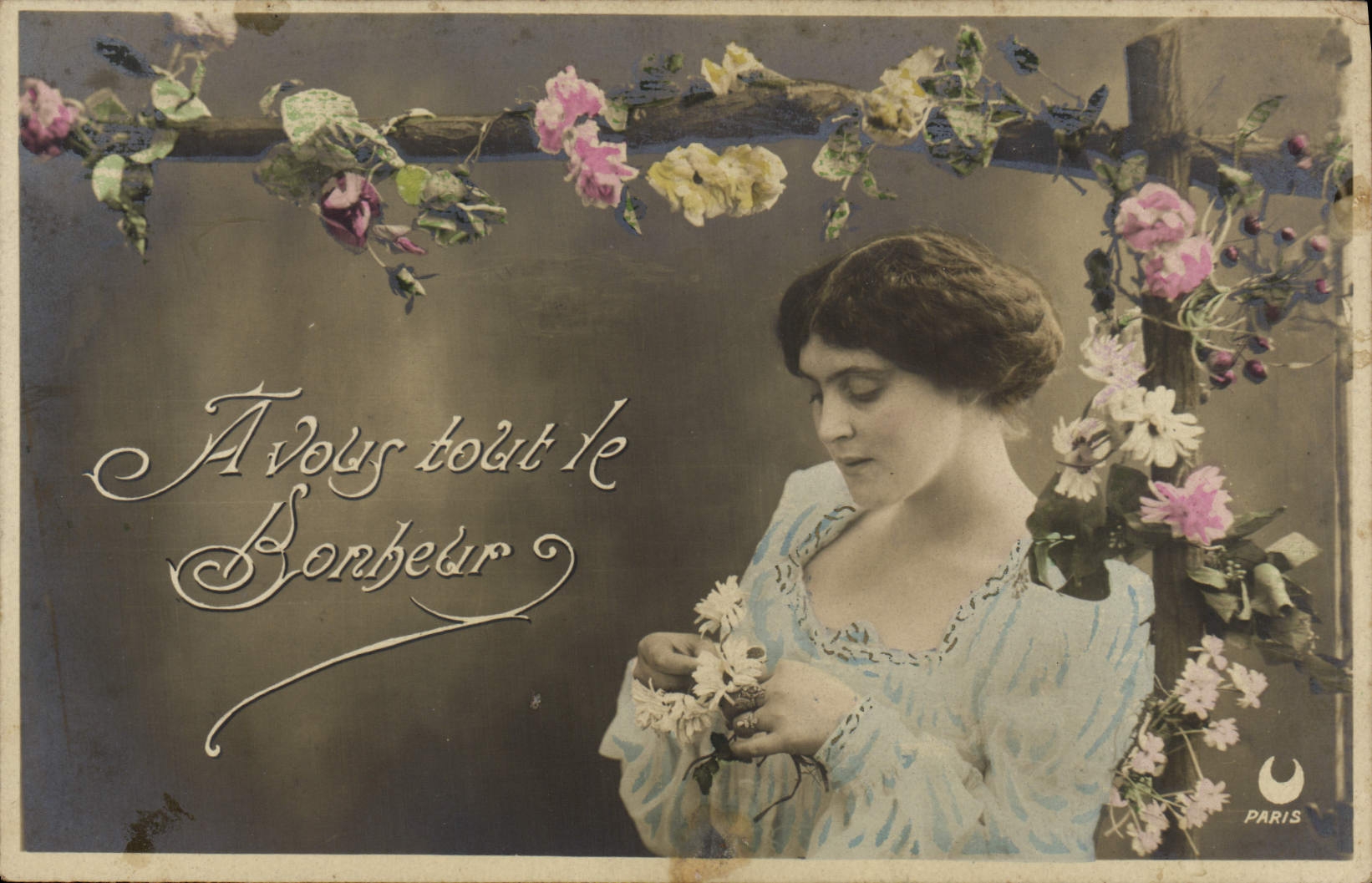 Femme avec fleurs — 'À vous tout le bonheur' — Paris, éditeur inconnu