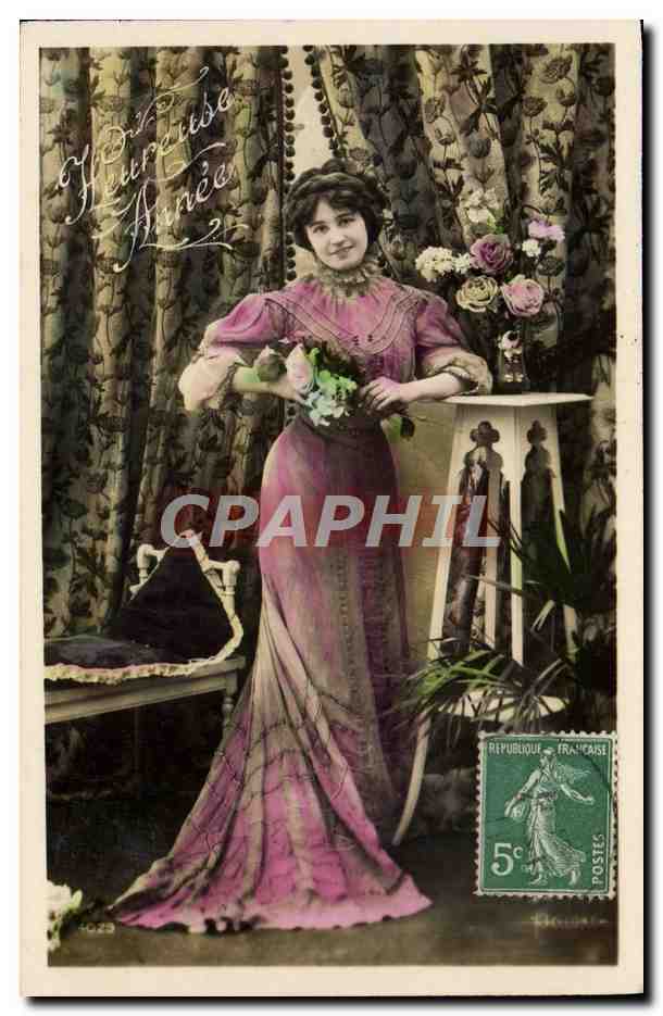 Junge Frau in einem rosa Kleid — 'Heureuse Année' — unbekannter Verlag, Seriennummer nicht sichtbar