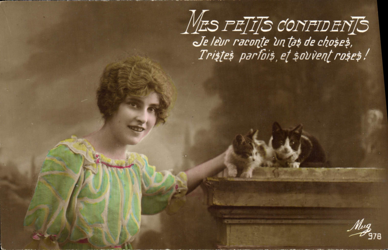 CPA Fantaisie Femme Chat Chats Chaton