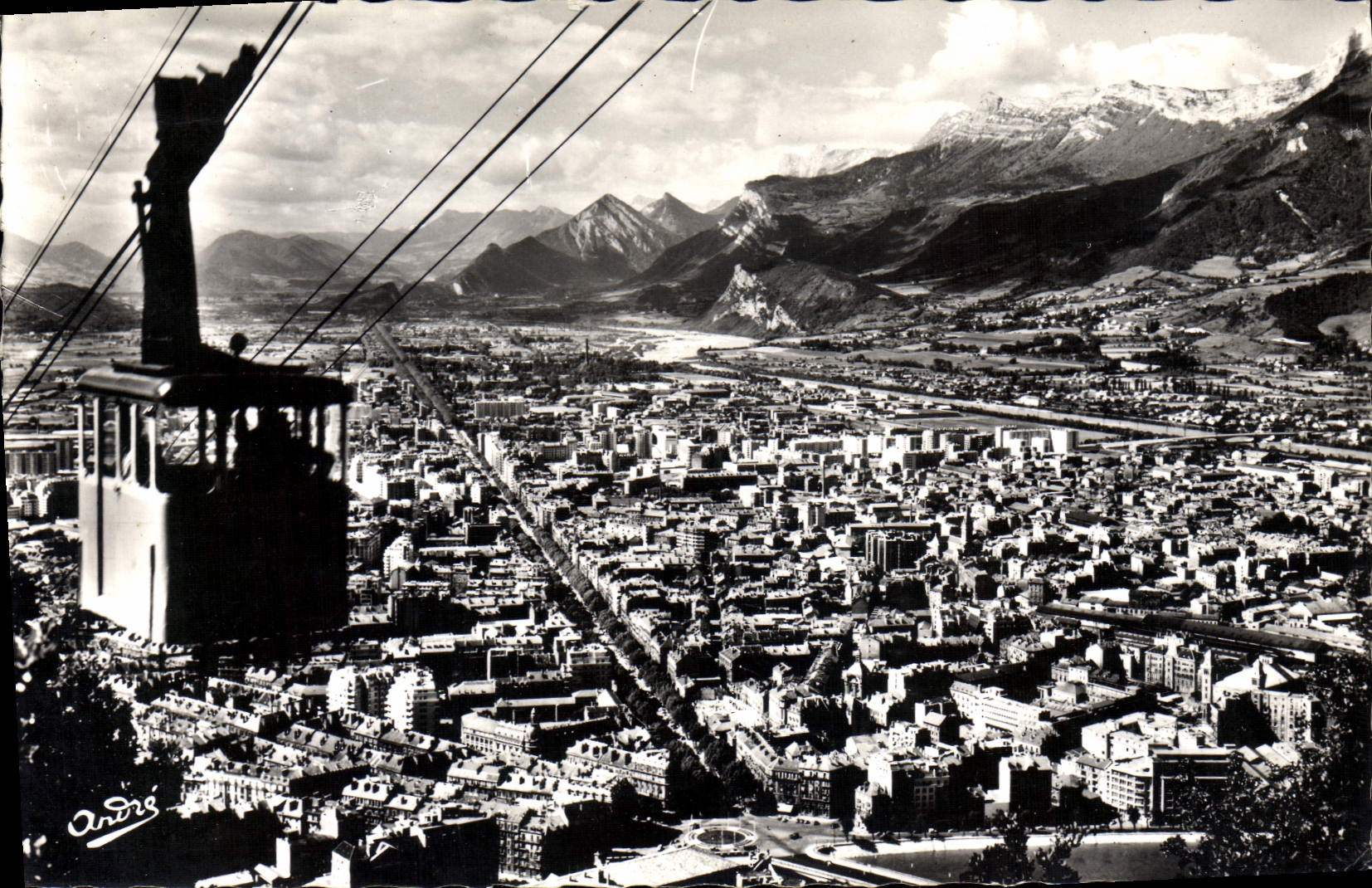 Grenoble — Vue générale prise de la Station Supérieure du Téléphérique — Les Belles Alpes Françaises 1145