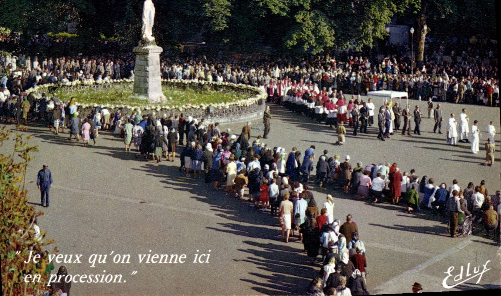 CPM Lourdes Procession du Tres Saint Sacrement Devant la Vierge Couronnee