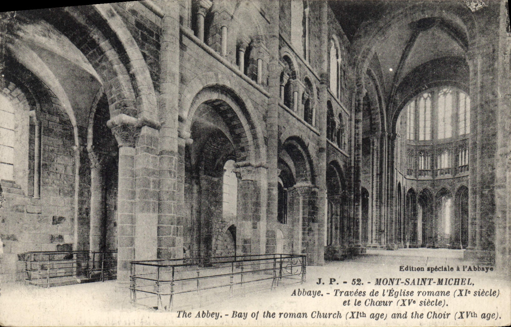 CPA Mont St Michel Abbaye Travees de l'eglise romane et le choeur