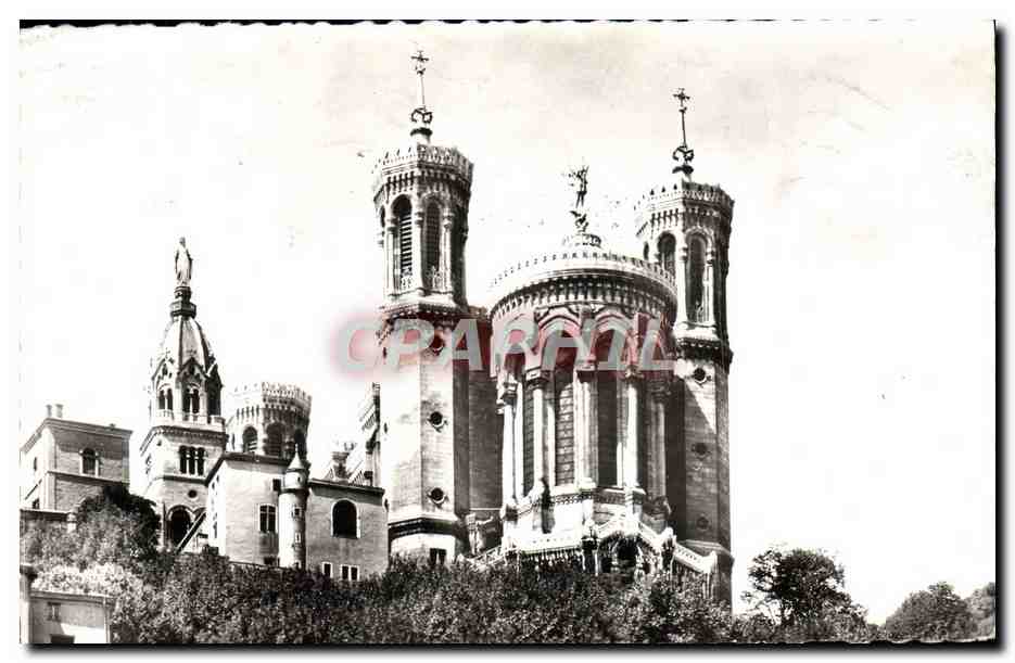 CPM Lyon Les Tours de la Basilique de Fourviere 