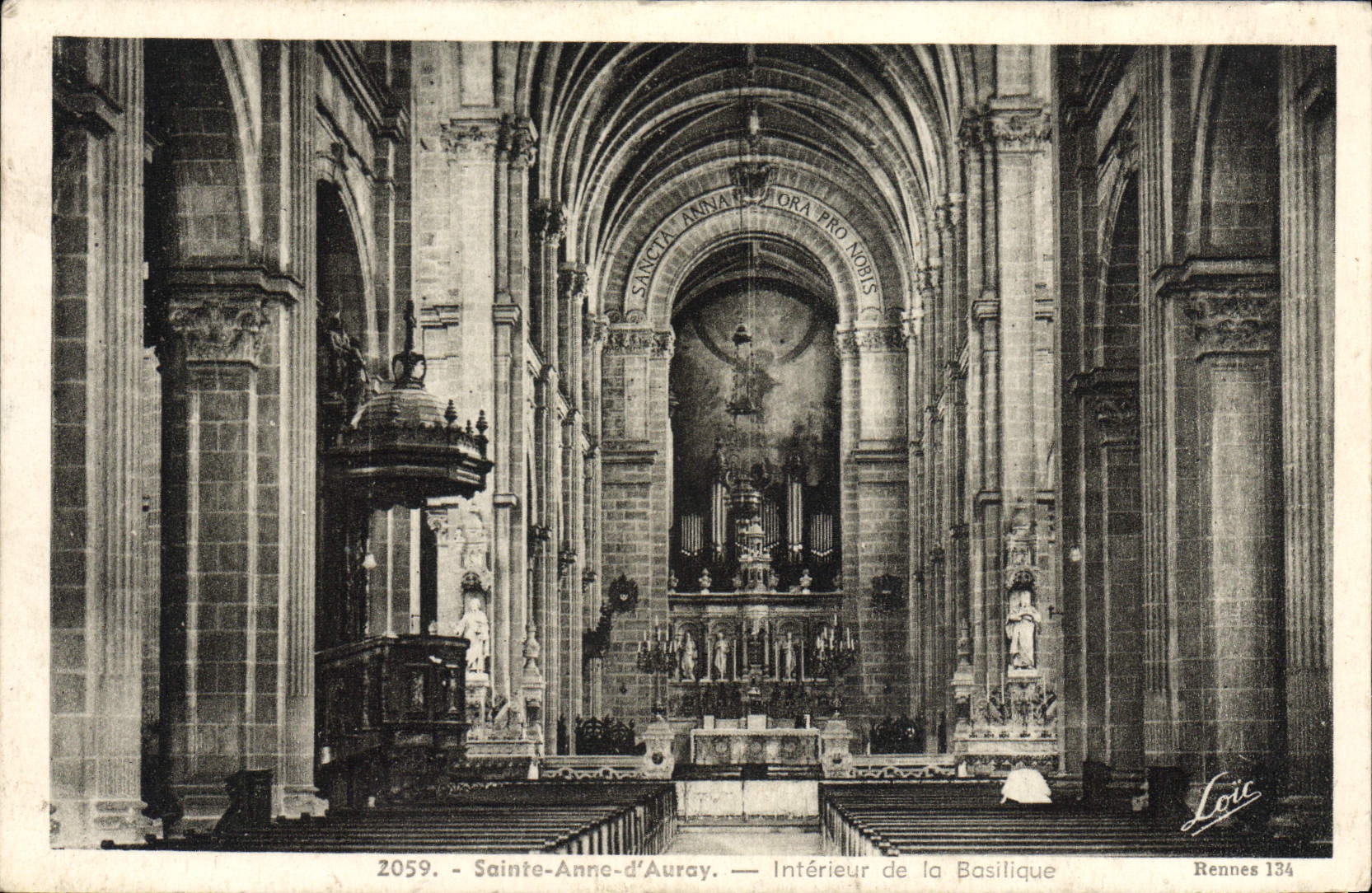 CPA Sainte Anne d'Auray Interieur de la Basilique Orgue